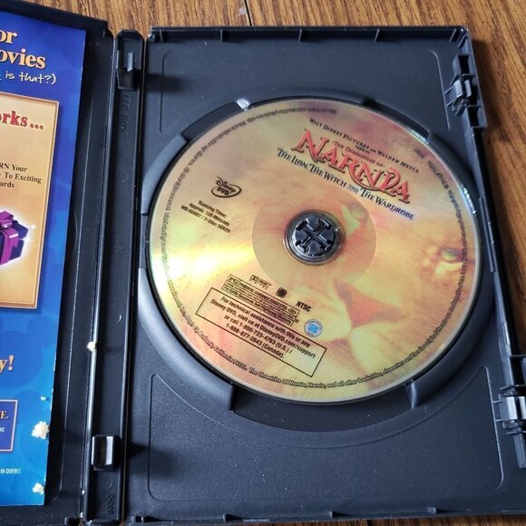 The Chronicles of Narnia: The Lion, The Witch and the Wardrobe (DVD, 2005) - Picture 3 of 4
